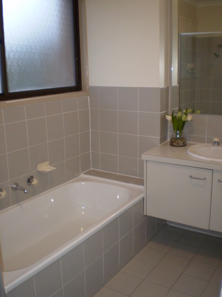 Bathroom (2007-06-19)