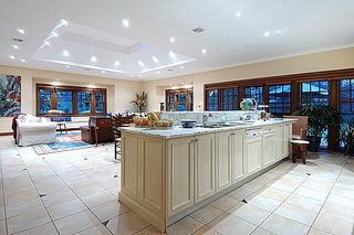 Kitchen Family (2004-10-20)