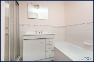 Bathroom (2016-06-15)