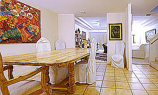 Dining (2003-12-04)