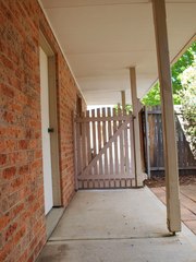 Front Courtyard/Garage Access (2013-11-01)