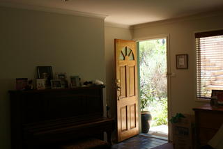 Entrance (2011-12-06)