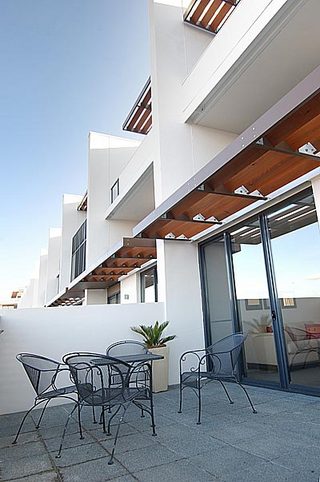 Entertaining area (2004-09-30)