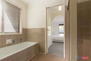 Bathroom (2014-03-21)