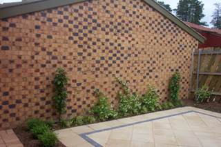 Front Courtyard (2004-12-10)