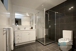 Ground Floor Bathroom (2013-08-08)