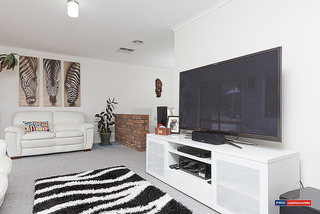 Lounge room (2014-03-21)