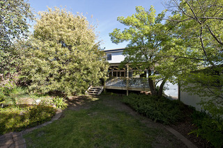 Rear Yard & Garden (2009-10-01)
