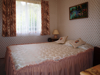 Bedroom 2 (2012-02-20)