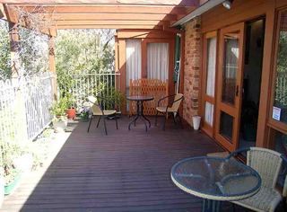 Outdoor Entertaining (2006-08-31)