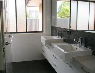 Bathroom (2013-01-13)