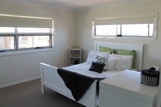 Bedroom 1 (2016-06-15)