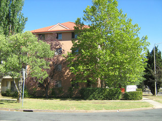Front of Complex (2016-08-23)