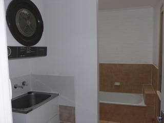 Bathroom/Laundry (2012-11-09)