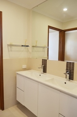 Bathroom (2016-02-11)