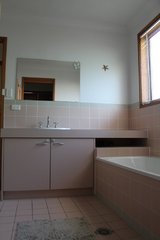 Bathroom (2011-05-15)