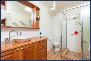 Downstairs Bathroom (2013-08-06)