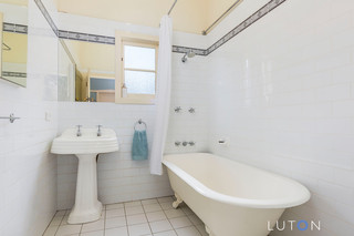 Main Bathroom (2018-11-07)