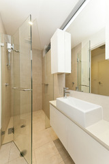 Bathroom (2013-09-18)
