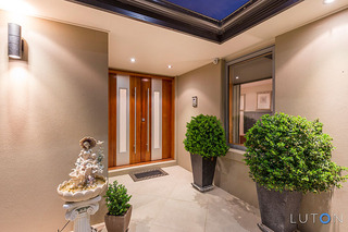 Enterance (2015-10-06)