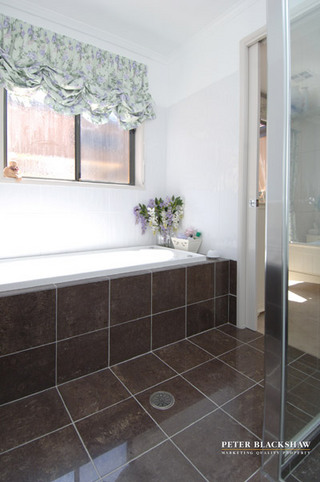 Bathroom (2006-02-22)