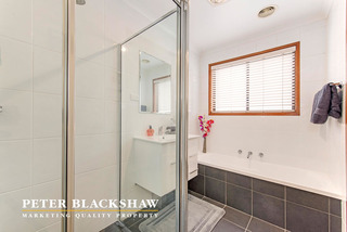 Bathroom (2015-06-16)