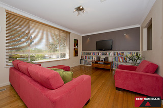 Lounge Room (2012-11-05)
