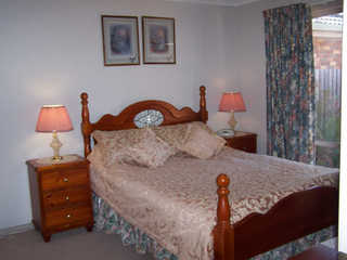 Bed 1 (2007-04-12)