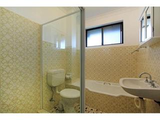9/60 Campbell Street Wollongong - Bathrooms (2017-01-04)