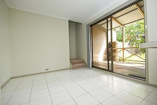 Family room (2012-03-15)