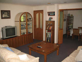 Lounge 2 (2006-12-08)