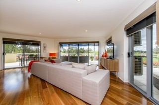 Lounge Room (2013-10-16)