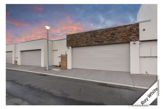 Garage (2013-10-02)
