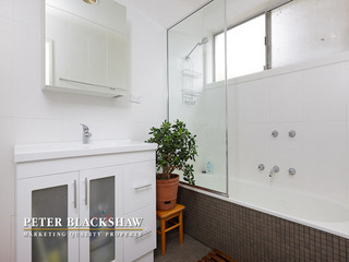 Bathroom (2011-05-05)