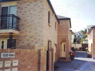 7/18 Osborne Street Wollongong - Front (2014-11-03)