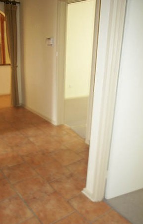 Hall (2004-04-13)