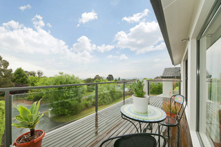 Front Balcony (2011-11-10)