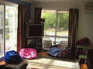 Family room (2006-12-01)