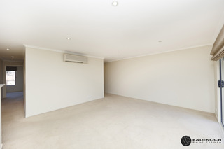 Living Room (2012-08-08)