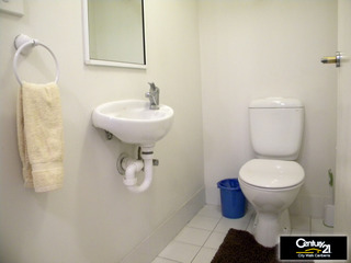 Bathroom (2014-07-28)