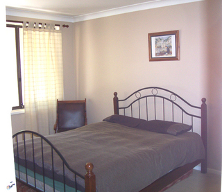 Bed 2 (2005-11-03)