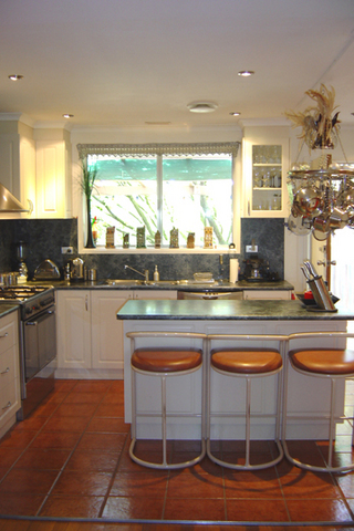Kitchen (2005-02-25)