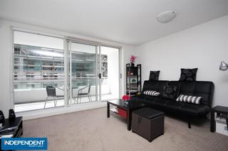 Living Room (2011-03-29)