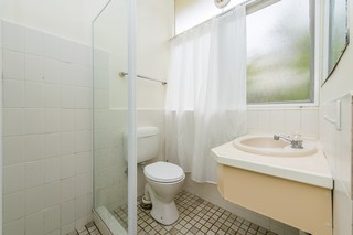 Unit 26 - Bathroom (2014-10-27)