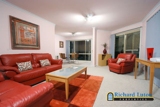Family room/Flat (2006-05-18)