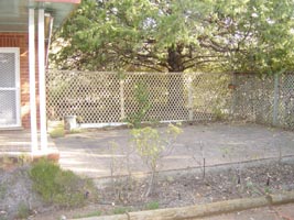 Courtyard (2006-04-26)