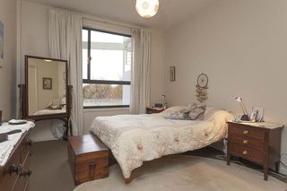 Bedroom 1 (2012-08-24)