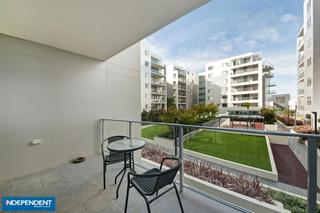 Balcony (2012-02-02)
