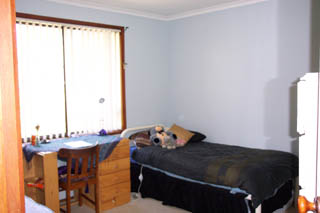 Bed 2 (2002-10-01)
