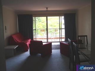 Lounge (2005-12-21)